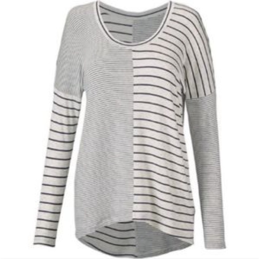 CAbi Soft, Stretchy Long Sleeve Tee in navy stripe in light heather grey, sz Sm